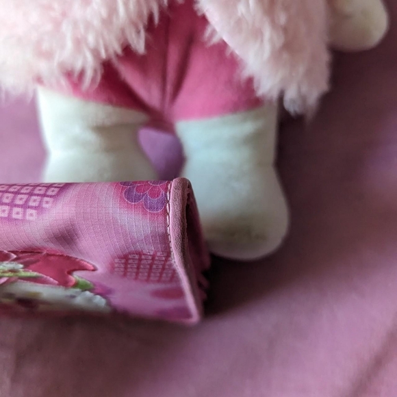 hello kitty wallet pink Japan outfit design - Picture 3 of 5